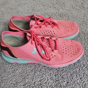 Under Armour Size 9.5 Shoes